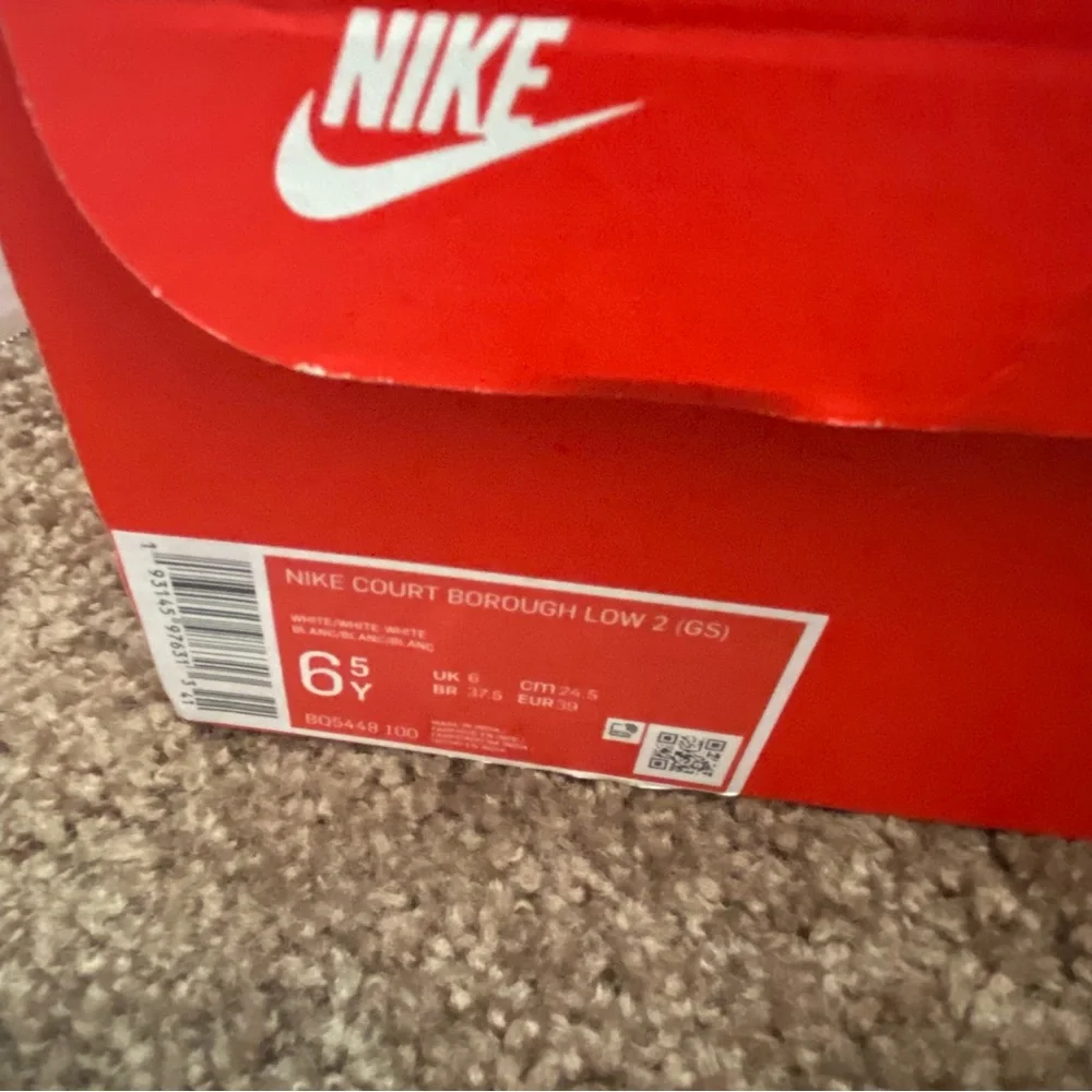 Nike Court Borough Low 2 White Youth Size 6.5